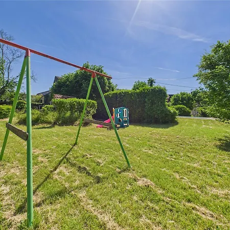 Mitoyen - 4 Personnes - Piscine Commune * Montignac-Lascaux