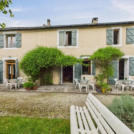 Holiday home Mitoyen - 4 Personnes - Piscine Commune Montignac-Lascaux