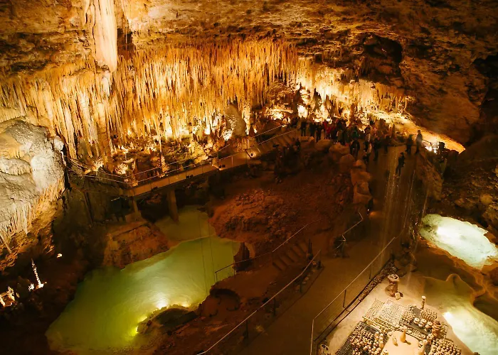 Mitoyen - 4 Personnes - Piscine Commune モンティニャック