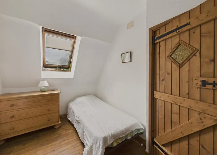 Mitoyen - 4 Personnes - Piscine Commune 別荘 モンティニャック