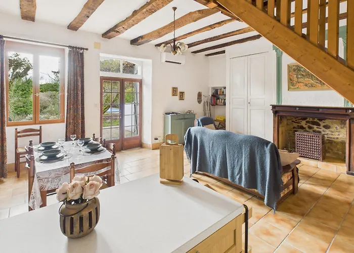 Vakantiehuis Mitoyen - 4 Personnes - Piscine Commune *